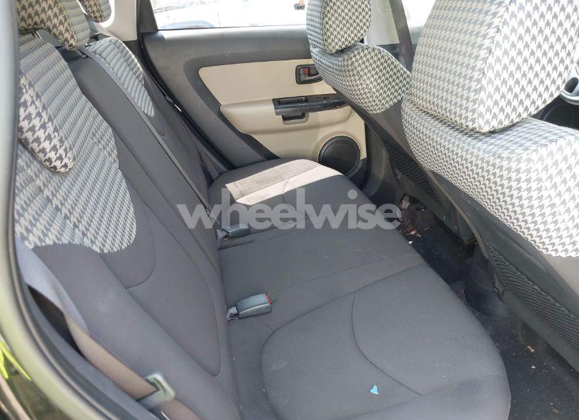 Photo 8 of 2010 Kia Soul ! (VIN KNDJT2A25A7037223)