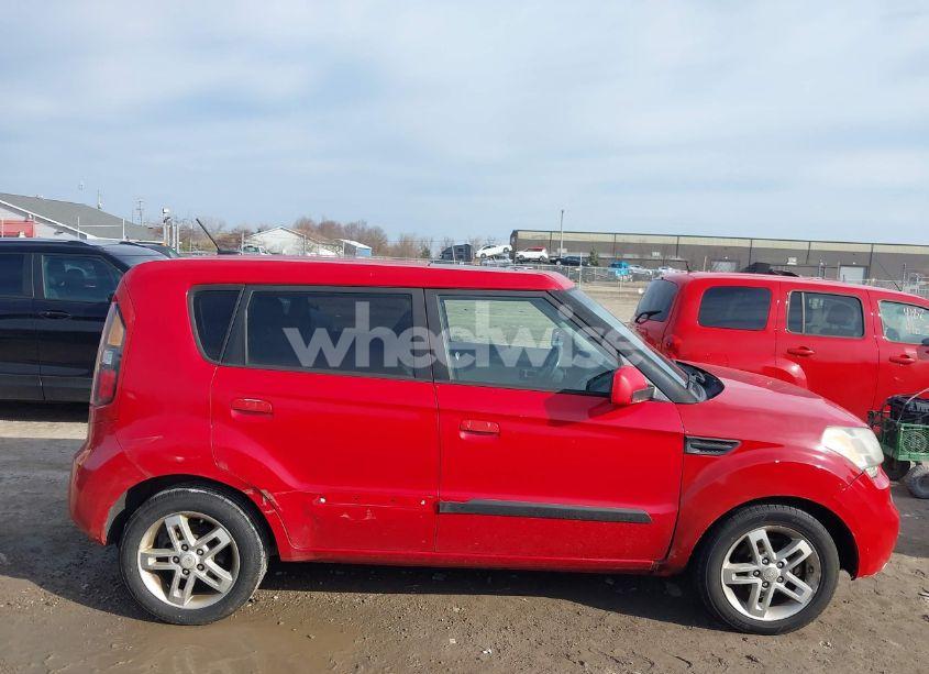 Photo 13 of 2010 Kia Soul + (VIN KNDJT2A25A7044110)