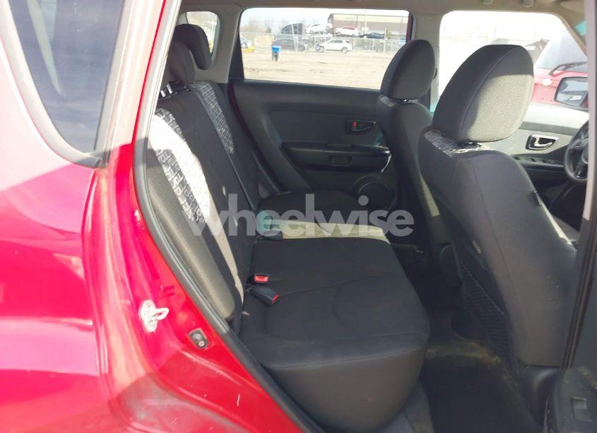 Photo 8 of 2010 Kia Soul + (VIN KNDJT2A25A7044110)