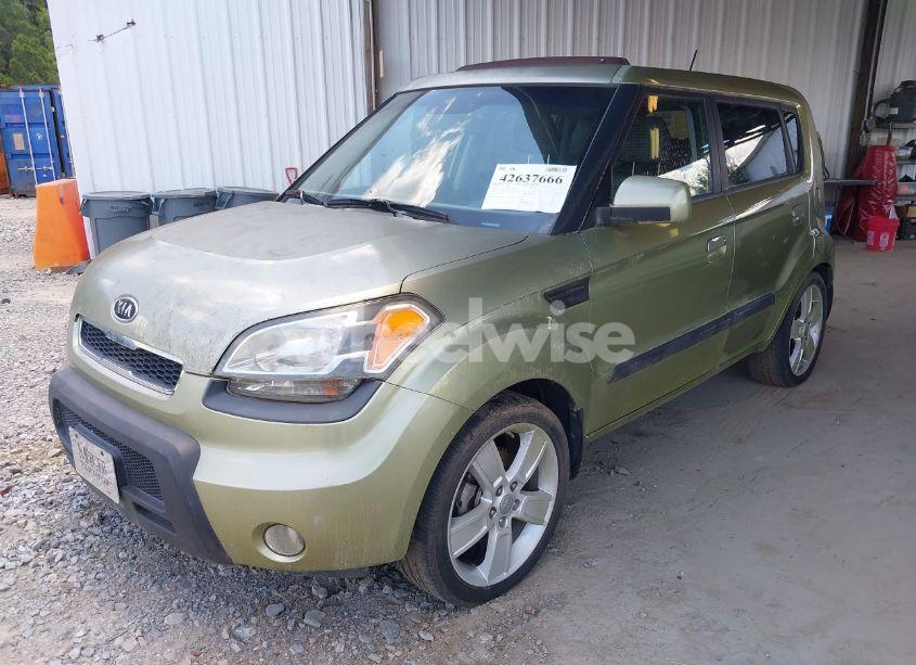 Photo 2 of 2010 Kia Soul ! (VIN KNDJT2A25A7099754)