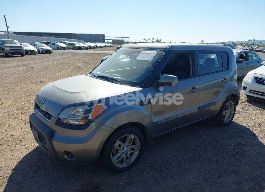 Photo 2 of 2011 Kia Soul + (VIN KNDJT2A25B7210966)