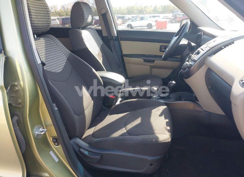 Photo 5 of 2011 Kia Soul ! (VIN KNDJT2A25B7235074)