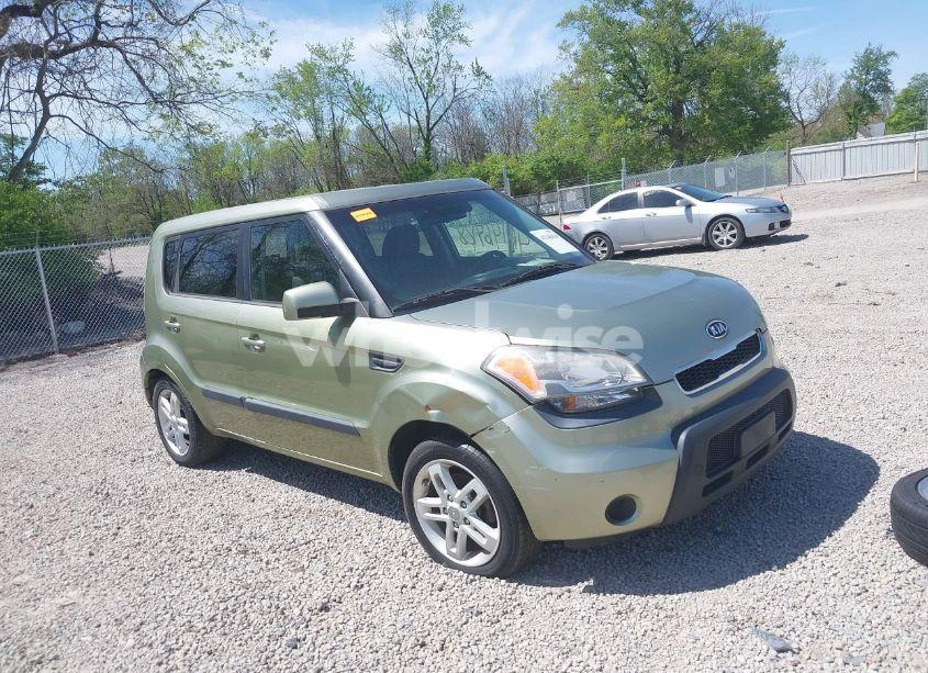 2011 Kia Soul + (VIN KNDJT2A25B7328192) main photo