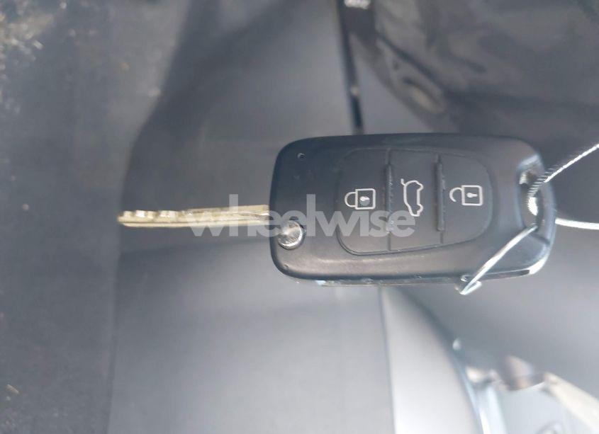 Photo 11 of 2011 Kia Soul + (VIN KNDJT2A25B7328192)