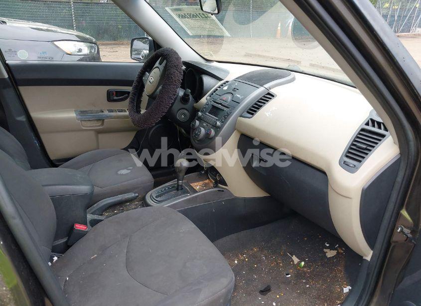 Photo 5 of 2010 Kia Soul ! (VIN KNDJT2A27A7029267)