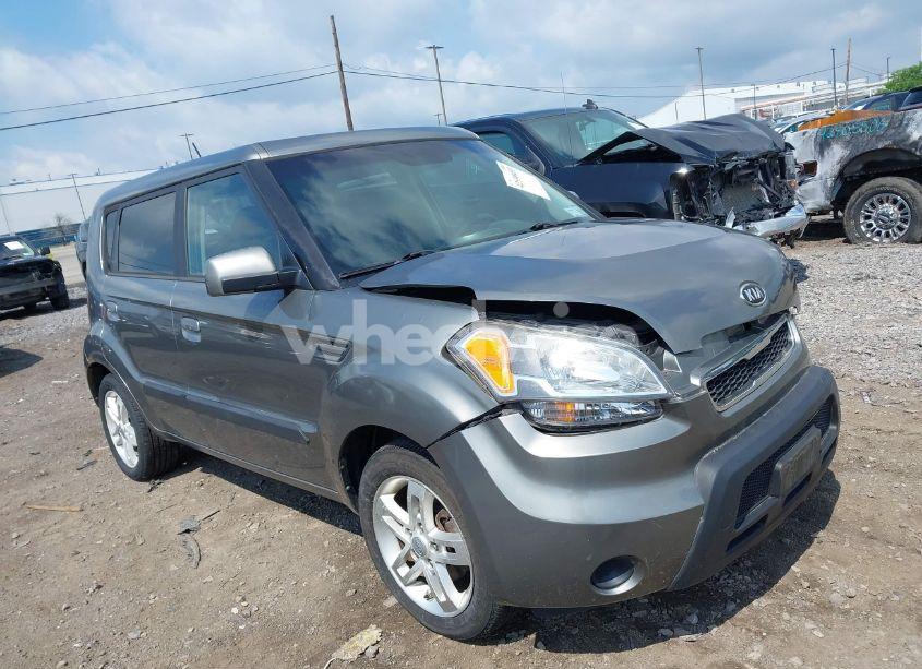 2010 Kia Soul + (VIN KNDJT2A27A7190895) main photo