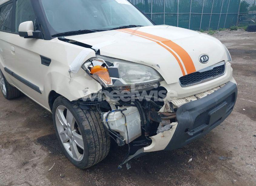 Photo 6 of 2010 Kia Soul ! (VIN KNDJT2A28A7046319)