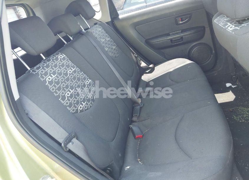 Photo 8 of 2010 Kia Soul + (VIN KNDJT2A28A7103005)