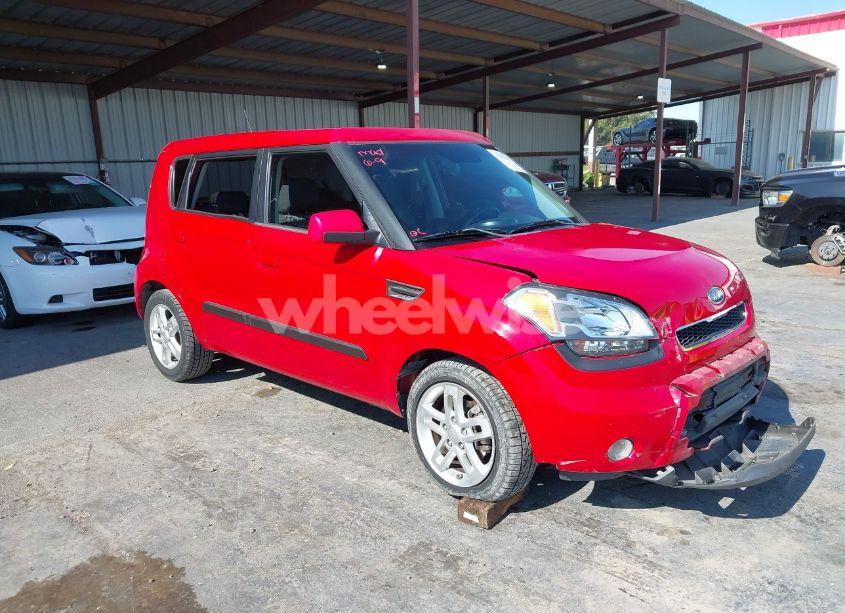 2010 Kia Soul + (VIN KNDJT2A28A7124971) main photo