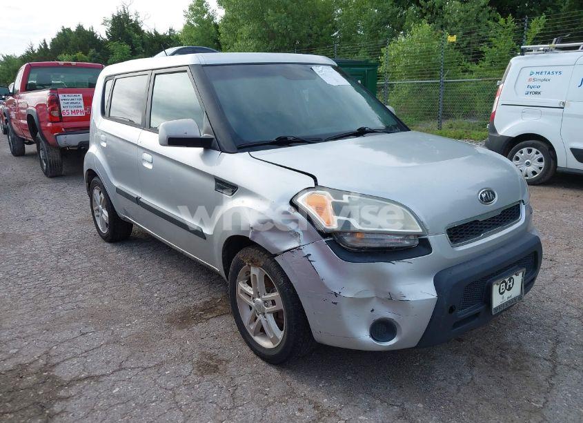 2010 Kia Soul + (VIN KNDJT2A28A7142788) main photo