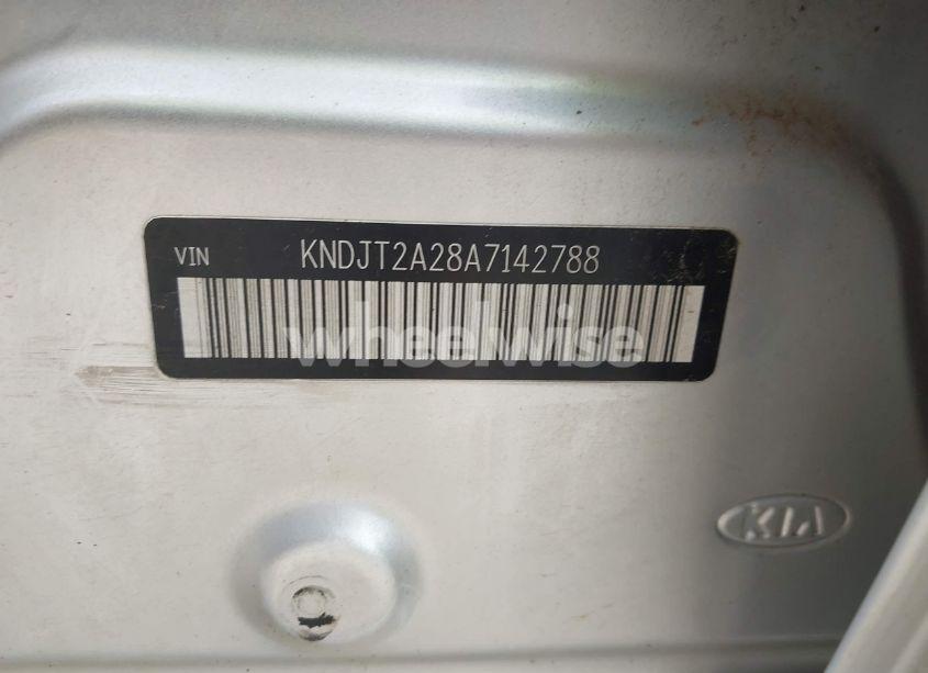 Photo 9 of 2010 Kia Soul + (VIN KNDJT2A28A7142788)