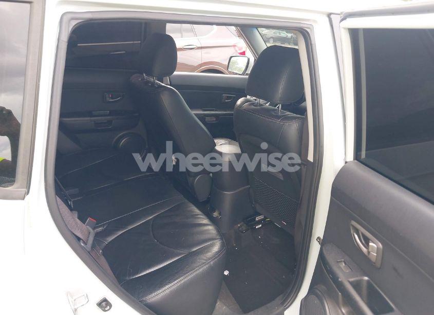 Photo 8 of 2010 Kia Soul + (VIN KNDJT2A28A7167674)