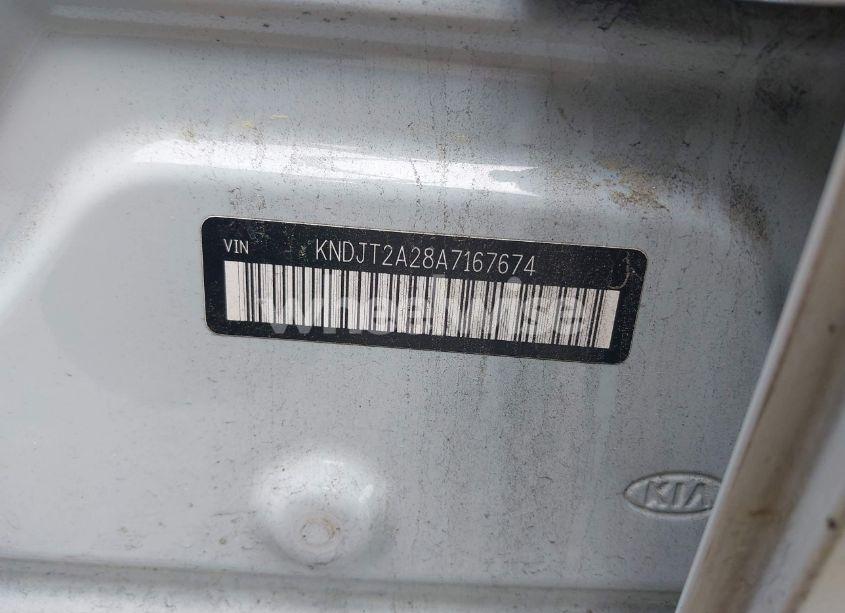 Photo 9 of 2010 Kia Soul + (VIN KNDJT2A28A7167674)