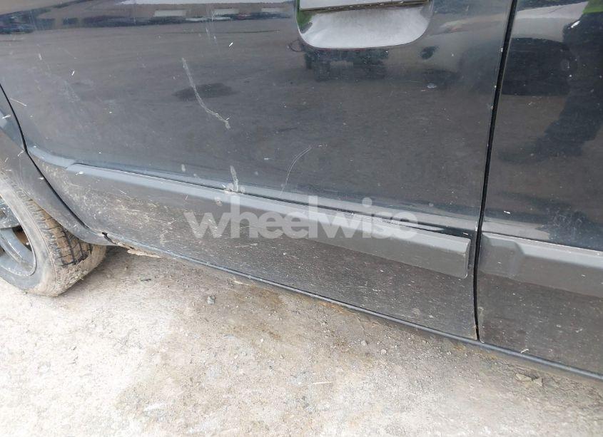 Photo 6 of 2010 Kia Soul + (VIN KNDJT2A28A7189254)