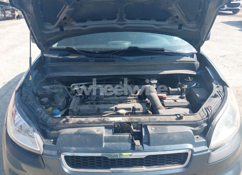Photo 10 of 2011 Kia Soul + (VIN KNDJT2A28B7204143)