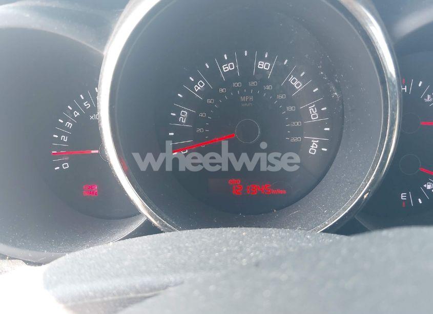 Photo 7 of 2011 Kia Soul + (VIN KNDJT2A28B7204143)