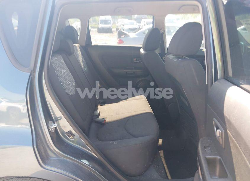 Photo 8 of 2011 Kia Soul + (VIN KNDJT2A28B7204143)