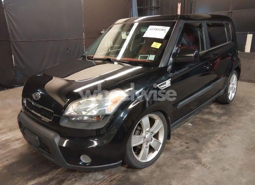 Photo 2 of 2011 Kia Soul SPORT (VIN KNDJT2A28B7232184)