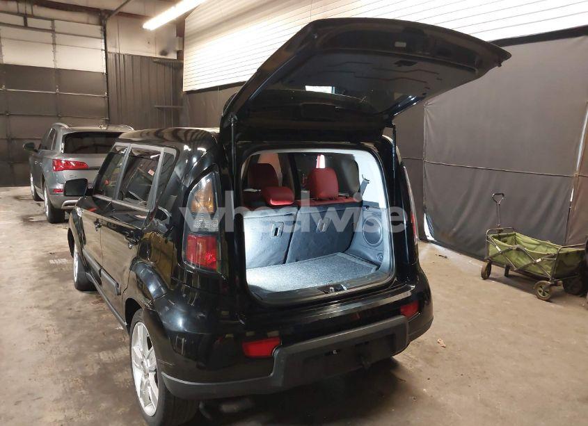 Photo 3 of 2011 Kia Soul SPORT (VIN KNDJT2A28B7232184)