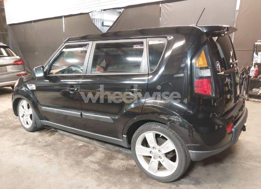 Photo 6 of 2011 Kia Soul SPORT (VIN KNDJT2A28B7232184)