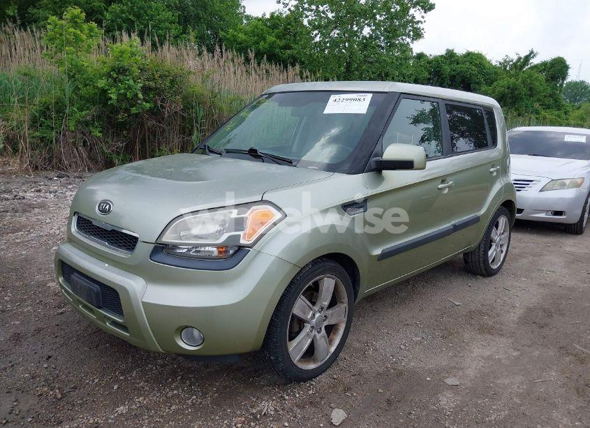 Photo 2 of 2011 Kia Soul ! (VIN KNDJT2A28B7239829)