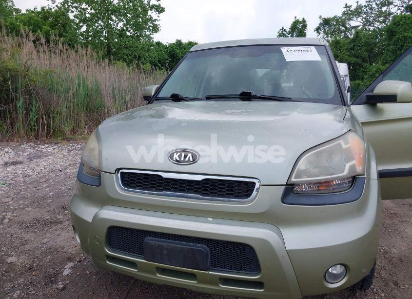 Photo 6 of 2011 Kia Soul ! (VIN KNDJT2A28B7239829)
