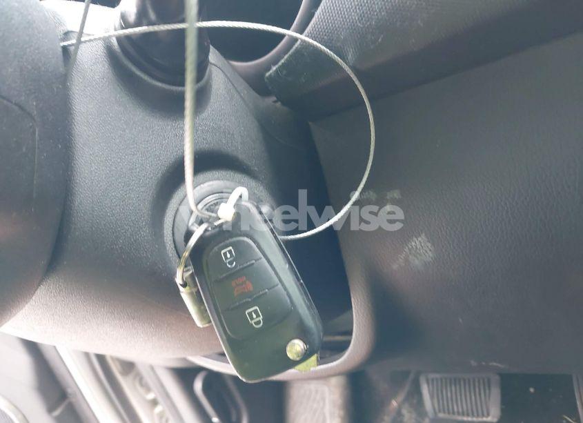 Photo 11 of 2011 Kia Soul + (VIN KNDJT2A28B7315761)