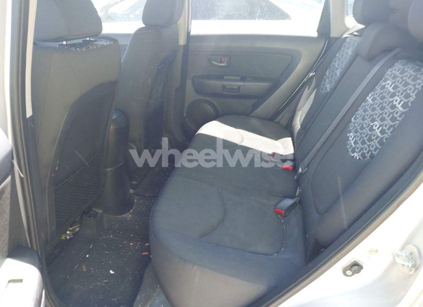Photo 8 of 2011 Kia Soul + (VIN KNDJT2A28B7712547)