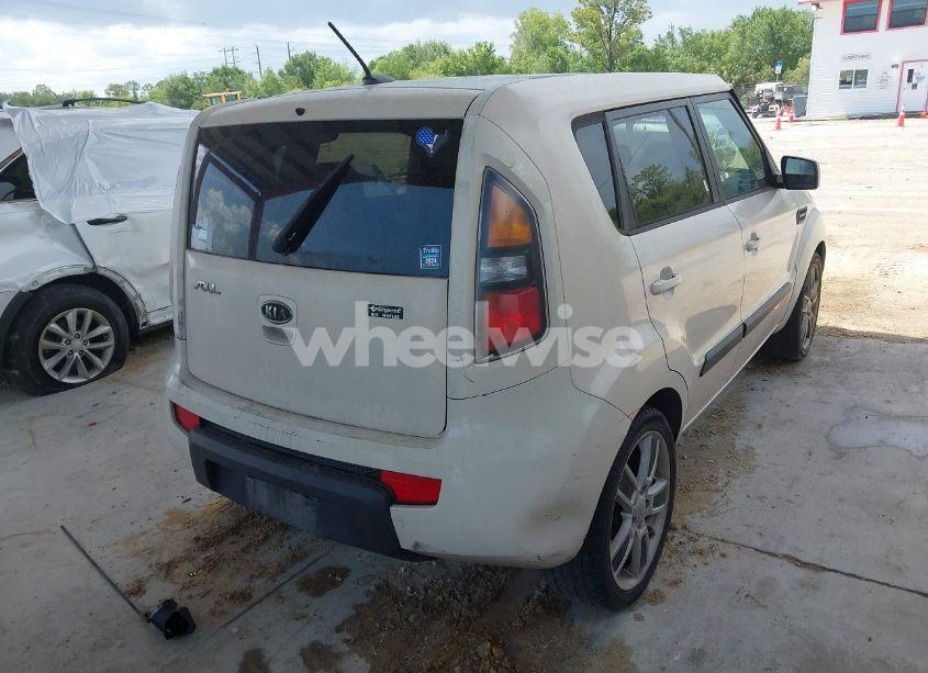 Photo 4 of 2011 Kia Soul ! (VIN KNDJT2A28B7712614)