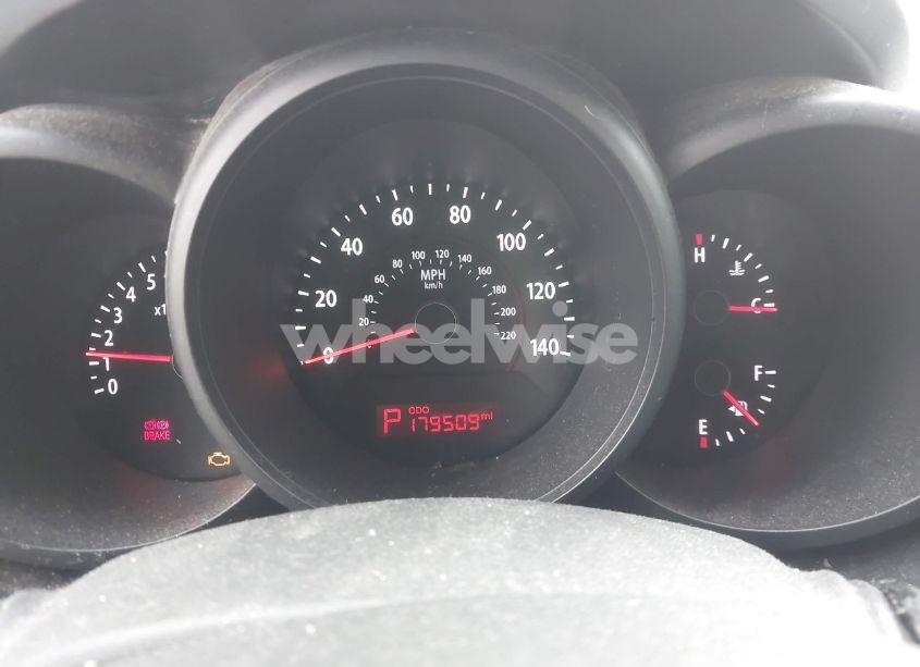 Photo 7 of 2010 Kia Soul + (VIN KNDJT2A29A7035846)