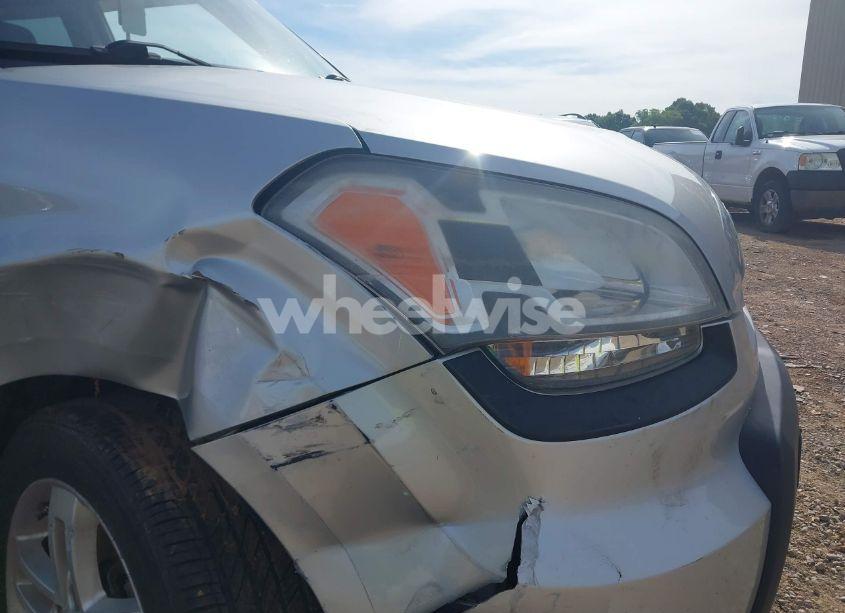 Photo 15 of 2010 Kia Soul + (VIN KNDJT2A29A7107810)