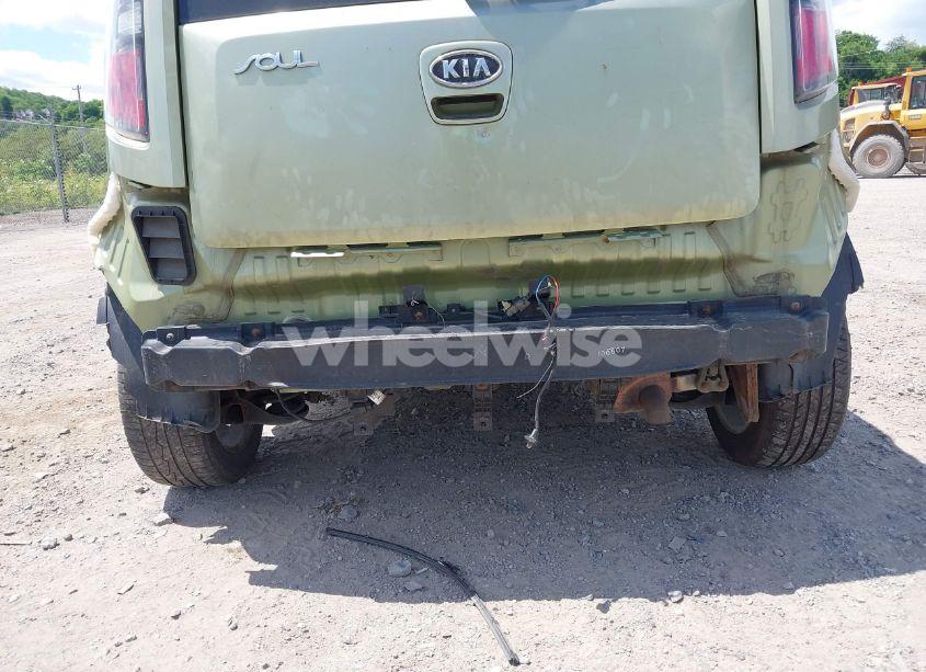 Photo 6 of 2011 Kia Soul + (VIN KNDJT2A29B7196280)