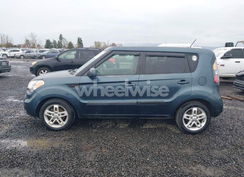 Photo 14 of 2011 Kia Soul + (VIN KNDJT2A29B7272046)