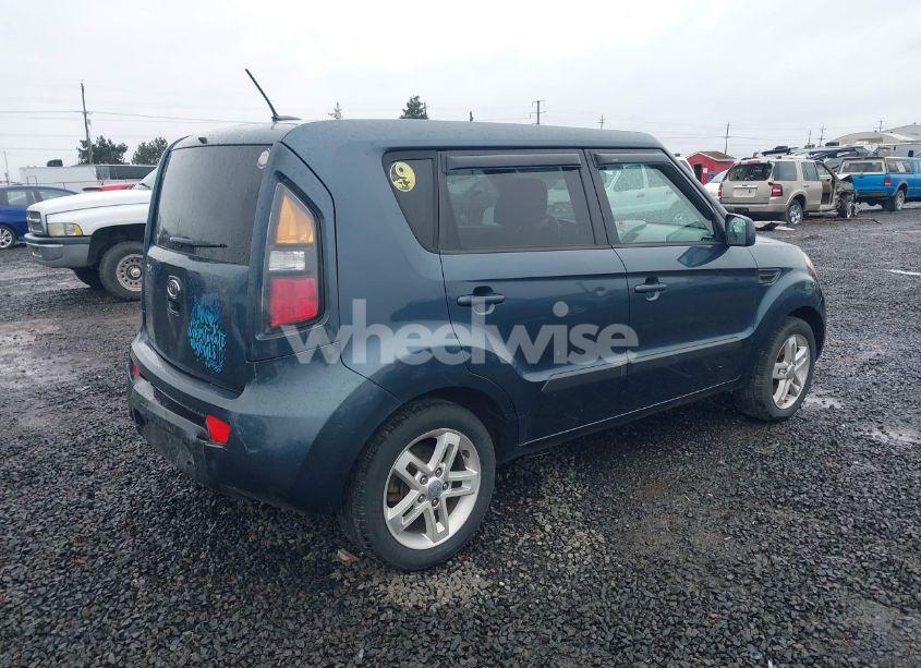 Photo 4 of 2011 Kia Soul + (VIN KNDJT2A29B7272046)