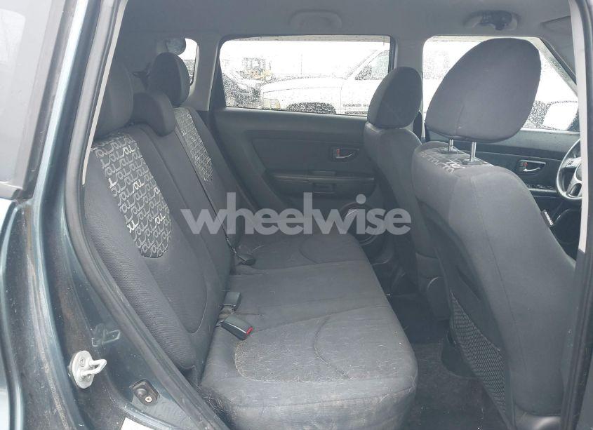 Photo 8 of 2011 Kia Soul + (VIN KNDJT2A29B7272046)