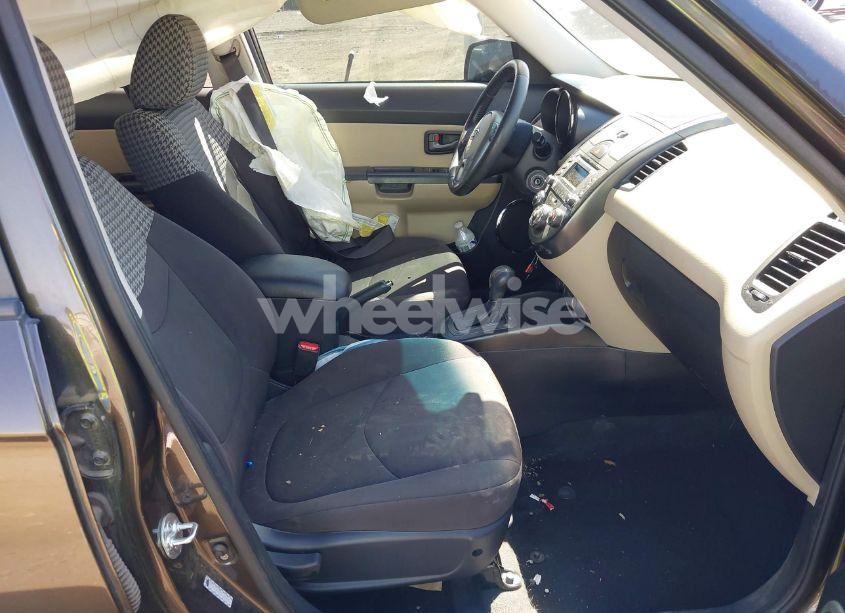 Photo 5 of 2011 Kia Soul ! (VIN KNDJT2A29B7280549)