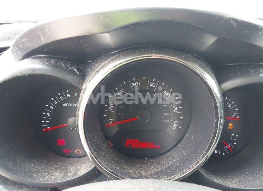 Photo 7 of 2011 Kia Soul + (VIN KNDJT2A29B7300721)