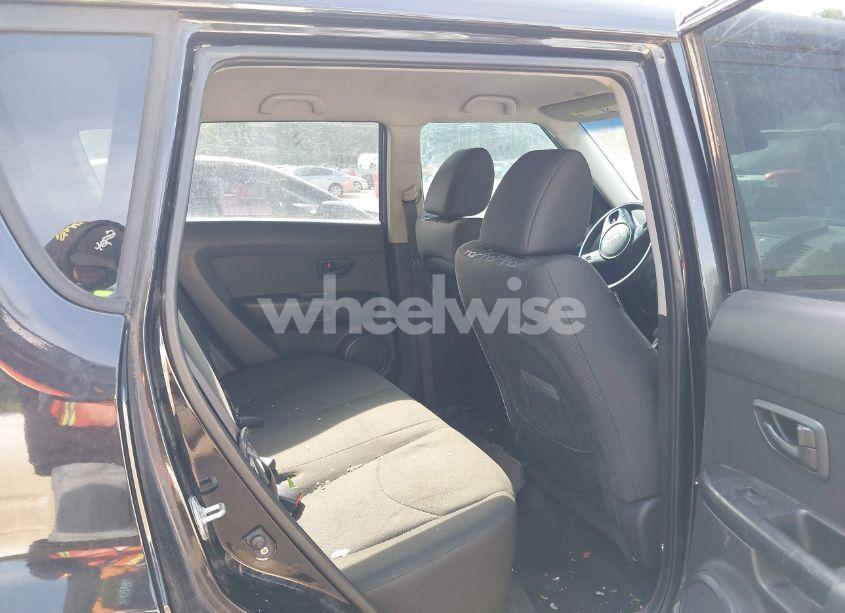 Photo 8 of 2010 Kia Soul + (VIN KNDJT2A2XA7033118)