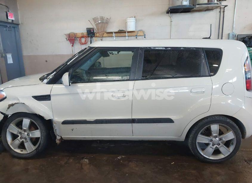 Photo 14 of 2010 Kia Soul (VIN KNDJT2A2XA7046354)