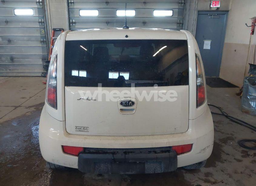 Photo 16 of 2010 Kia Soul (VIN KNDJT2A2XA7046354)
