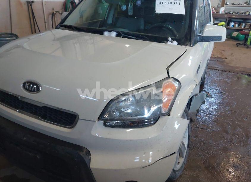 Photo 6 of 2010 Kia Soul (VIN KNDJT2A2XA7046354)