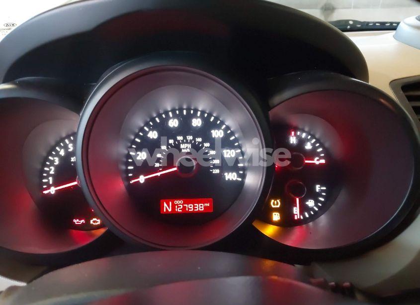 Photo 7 of 2010 Kia Soul (VIN KNDJT2A2XA7046354)