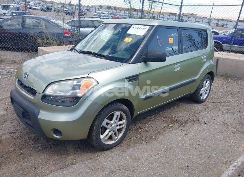 Photo 2 of 2010 Kia Soul + (VIN KNDJT2A2XA7079483)