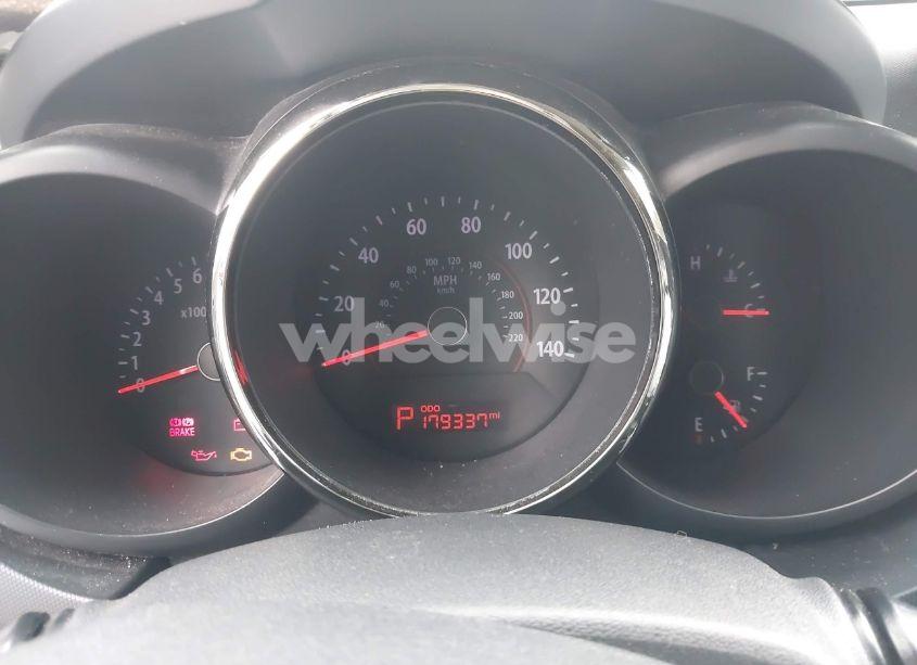 Photo 7 of 2010 Kia Soul + (VIN KNDJT2A2XA7145255)