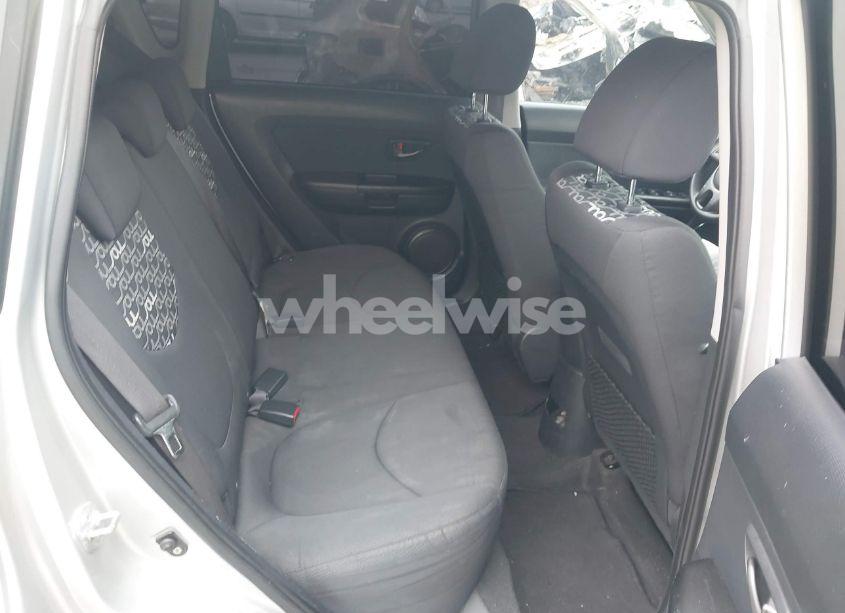 Photo 8 of 2010 Kia Soul + (VIN KNDJT2A2XA7145255)