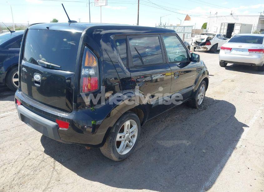 Photo 4 of 2010 Kia Soul + (VIN KNDJT2A2XA7180619)