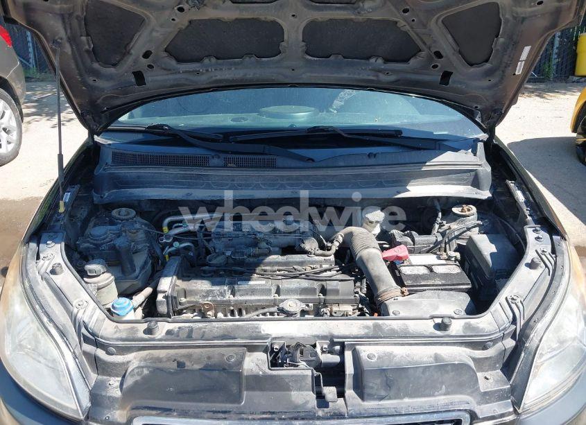 Photo 10 of 2011 Kia Soul + (VIN KNDJT2A2XB7198023)