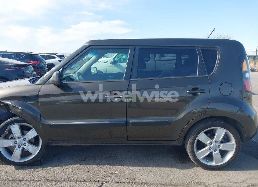 Photo 13 of 2011 Kia Soul ! (VIN KNDJT2A2XB7203110)