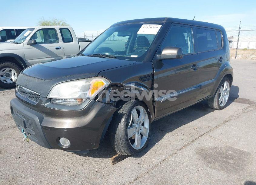 Photo 2 of 2011 Kia Soul ! (VIN KNDJT2A2XB7203110)
