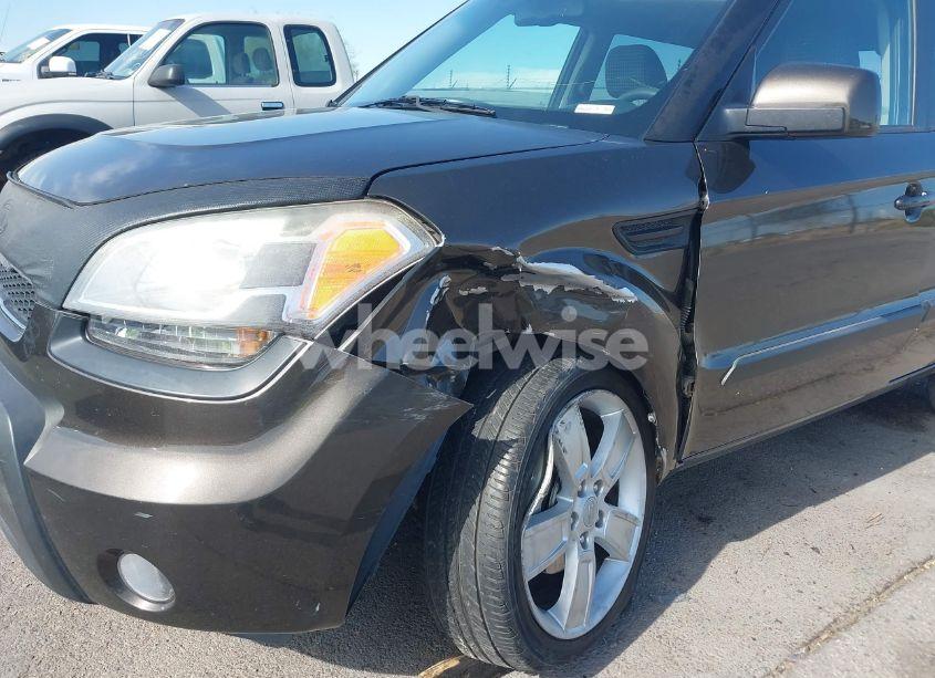 Photo 6 of 2011 Kia Soul ! (VIN KNDJT2A2XB7203110)